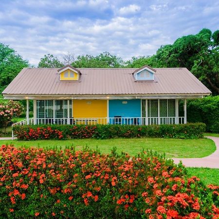 Bo Tree Cottage On The River Мукдахан Екстер'єр фото